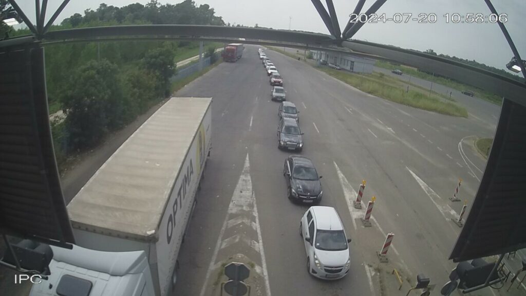 BUDITE STRPLJIVI: Velike gužve na više graničnih prelaza