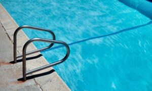 DA LI TREBA DA NOSIMO SOČIVA KADA PLIVAMO: Konačno otkriven dugo tražen odgovor