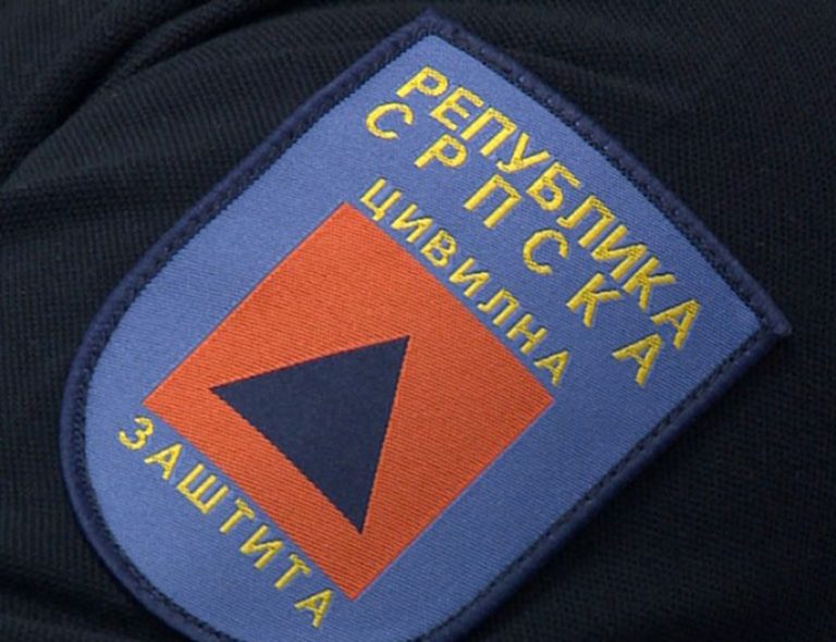 REVIZORI „ČEŠLJALI“ POSLOVANJE: U Civilnoj zaštiti radnike nagrađivali šakom i kapom