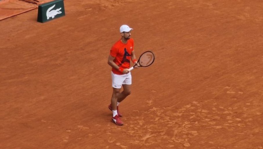 ĐOKOVIĆ STIGAO U PARIZ: Srpski teniser spreman za Olimpijske igre, odradio prvi trening