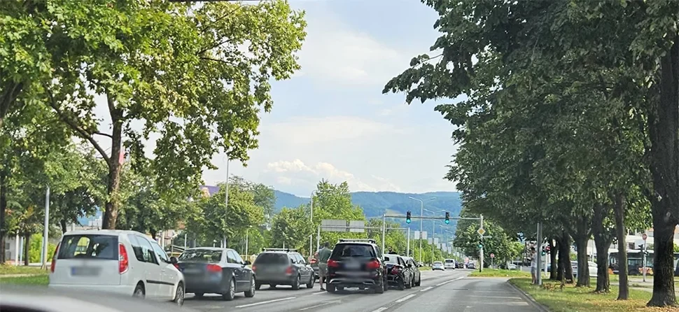 HAVARIJA U BANJALUCI: Lančani sudar kod Lesnine