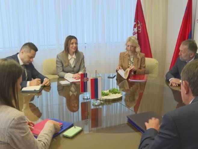 SRBIJA U SRPSKU INVESTIRALA 2,2 MILIJARDE KM: Na sastanku privrednih delegacija u Banjaluci dogovoreno unapređenje saradnje