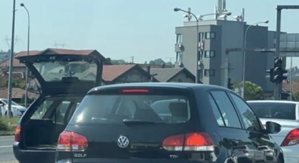 SUDAR U BANJALUCI: Nastala velika gužve u saobraćaju