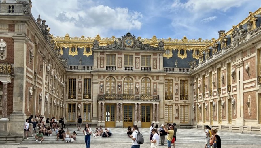 DRAMA U PARIZU: Evakuisan Versajski dvorac, oglasila se policija – „Intervencija je u toku“