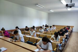ЗНАТЕ ЛИ? Колико још мјеста за бруцоше има на факултетима у Српској