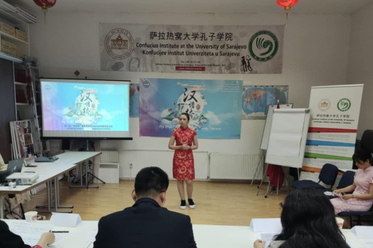 „BILA SAM MEĐU NAJMLAĐIM POLAZNICIMA“ Tinejdžerka iz Novog Grada ide na svjetsko takmičenje u kineskom jeziku