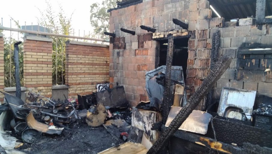 NAJMANJE 6 OSOBA STRADALO: Strašan požar u Novom Sadu, sumnja se da ima djece među žrtvama (FOTO)