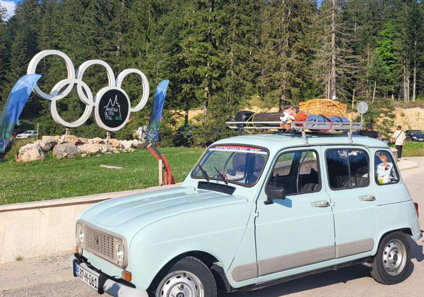 SA „RENOOM 4“ IZ 1984. GODINE STIGAO U PARIZ: Dugo putovanje Danka ima humanu priču (FOTO)