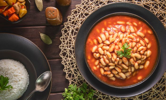 PASULJ KOJI GOVORI 10 JEZIKA: Isprobajte najbolji posni recept za jelo koje nas je othranilo (VIDEO)