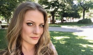 ОСЛОНАЦ ПРОНАШЛА У РЕЛИГИЈИ: Болна судбина глумице из серије “Село гори, а баба се чешља”