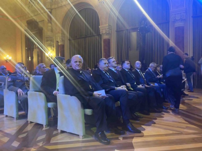 SARADNJA I RAZUMIJEVANJE: Dodik se sastao sa mitropolitom budimskim Lukijanom
