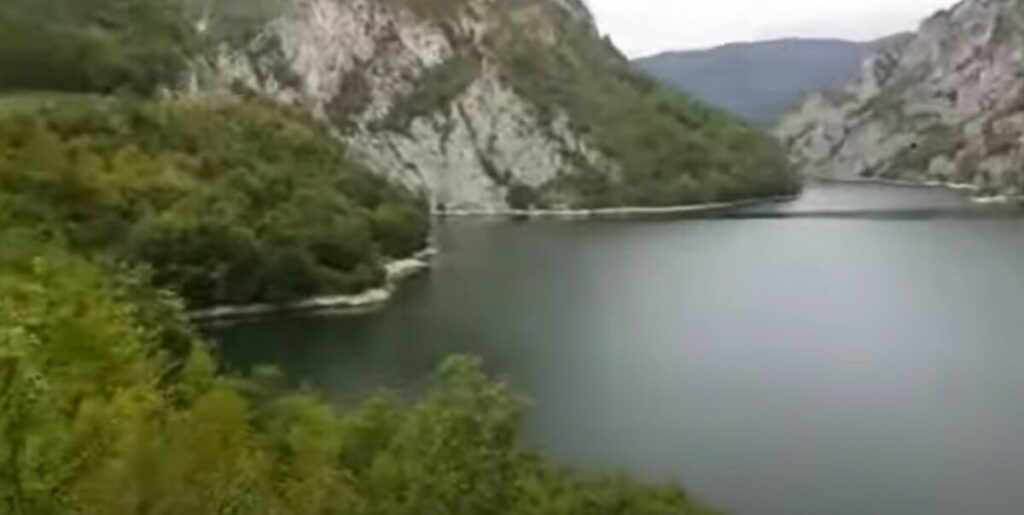 GORAŽDE ZAVIJENO U CRNO: U Drinskom jezeru pronađeno tijelo mladića Denisa Mašića (24)