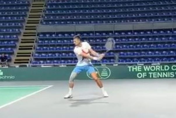 TRENIRA PUNOM PAROM: Novak Đoković se priprema za nastup sa reprezentacijom Srbije u Dejvis kupu