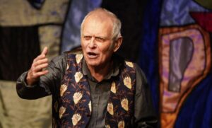 „СПОТАКАО САМ СЕ НА СТЕПЕНИШТУ“: Огласио се Бранко Коцкица након незгоде