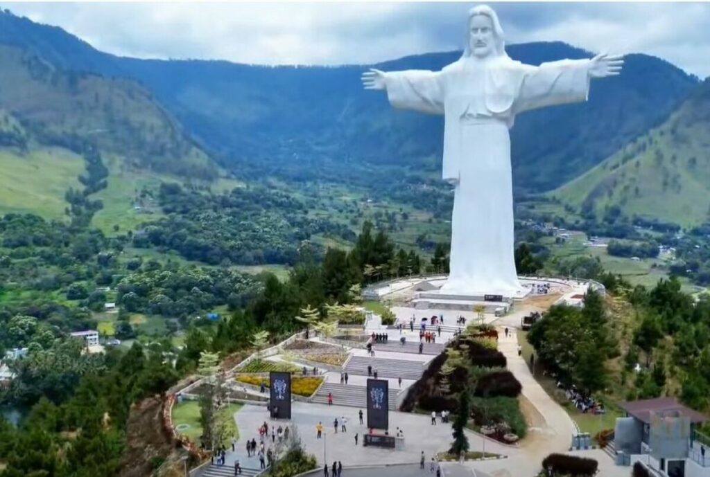IZGRAĐEN NAJVEĆI KIP ISUSA HRISTA: Evo gdje se nalazi