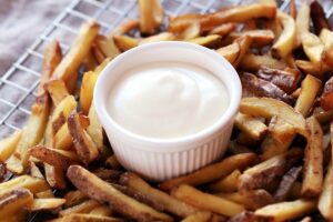 DOMAĆA MAJONEZA: Zdrava i ukusna, a pravi se za minut