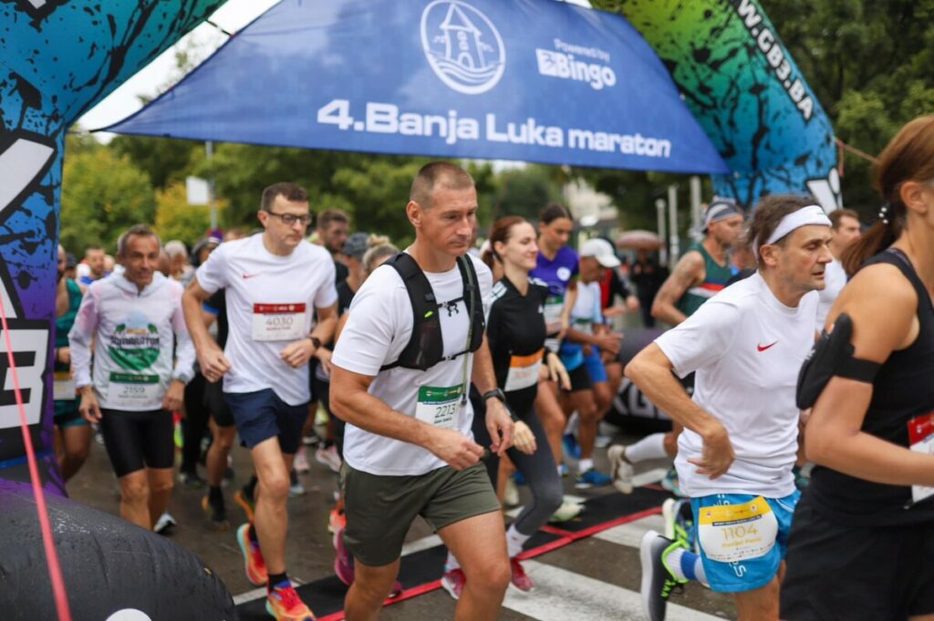 BANJALUKA U ZNAKU TRČANJA: Učesnicima četvrtog „Banja Luka maratona“ sreću poželio i gradonačelnik