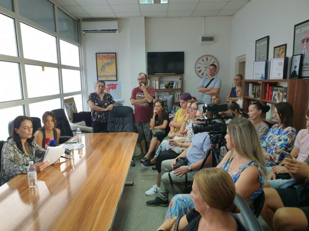 ПЕТ ЈЕ ДО 12: Бањалучки професори изнијели горуће проблеме са којима се суочавају