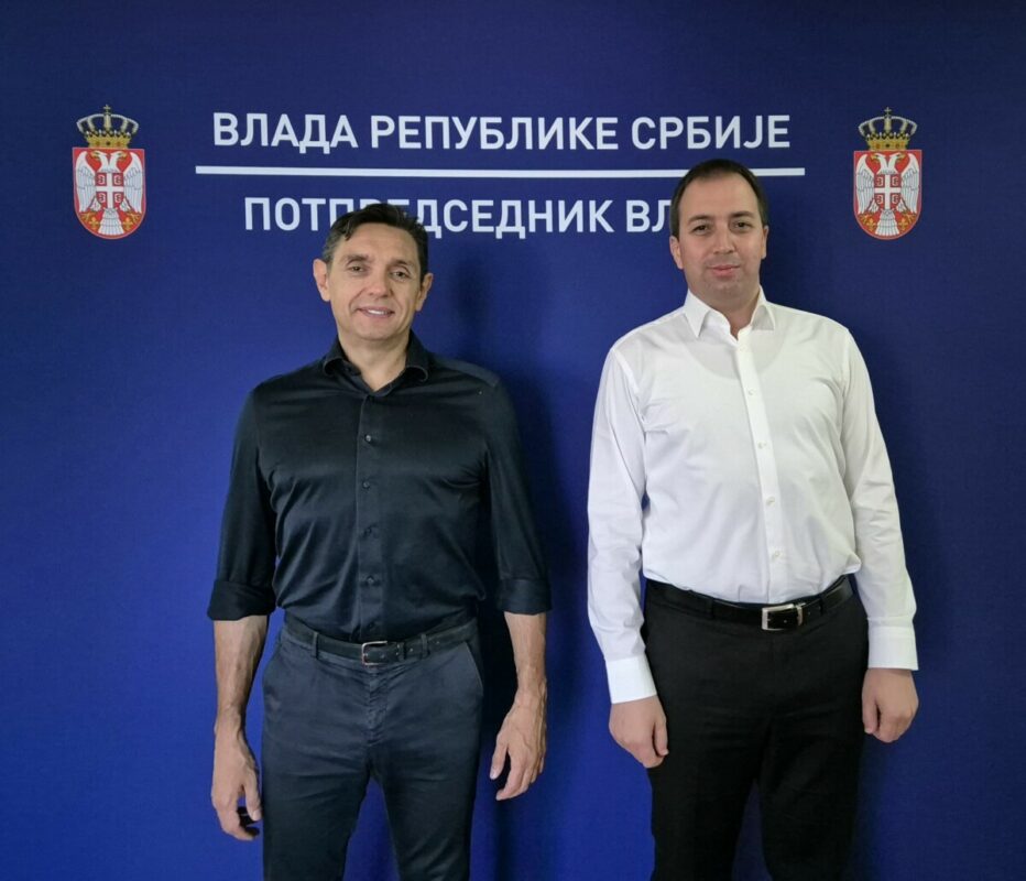 САСТАНАК ВУЛИНА И СЕЕЛАКА У ПАЛАТИ СРБИЈА: Вулин подржао СПС