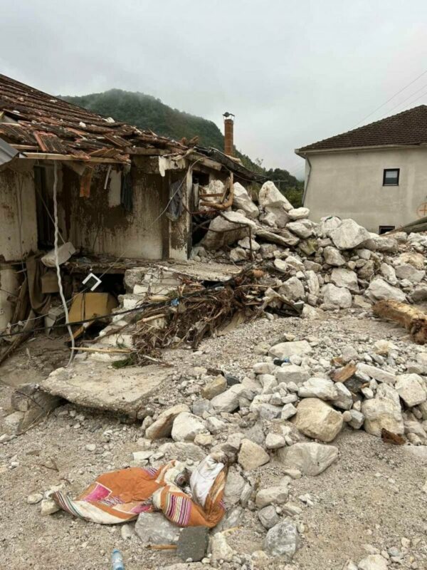 „SVE JE NESTALO SA LICA ZEMLJE“: Zastrašujući prizori u Jablanici nakon razornih poplava i odrona