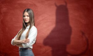 KAKO PRPOZNATI OSOBU KOJA VAM ŽELI ZLO? Jedna situacija ih natera da pokaže pravo lice
