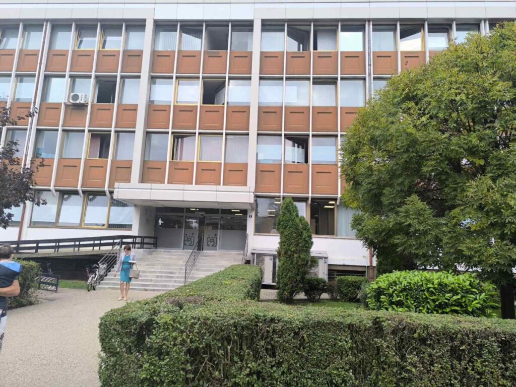 „SVA ROBA NARUČENA JE PREMA ZAHTJEVU REPUBLIČKOG ŠTABA ZA VANREDNE SITUACIJE“: Oglasili se iz Fonda zdravstvenog osiguranja o respiratorima