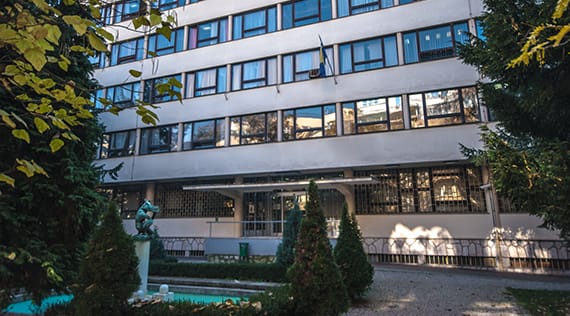 NAREĐENA HITNA EVAKUACIJA: Zaprimljena dojava o bombi u prostorijama Federalnog ministarstva finansija