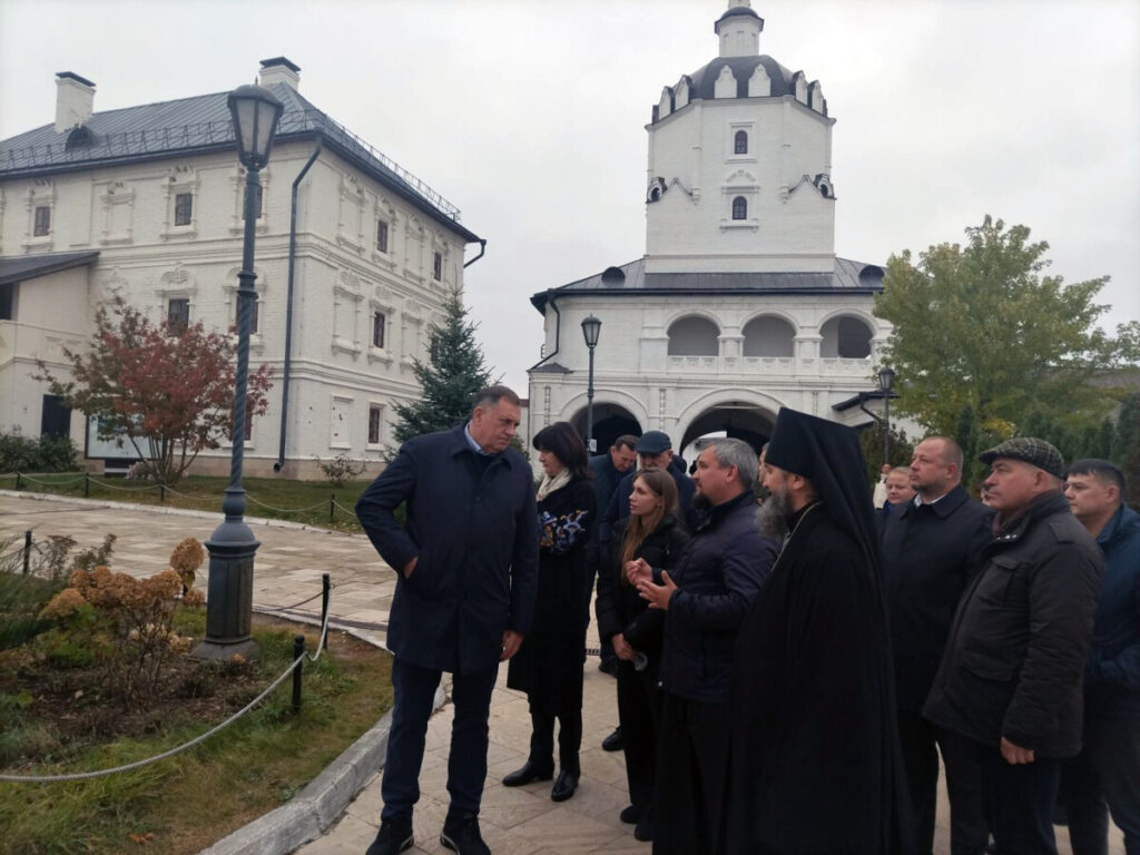 DODIK OBIŠAO PRAVOSLAVNE SVETINJE: Ponosan što sam mogao da iskažem divljenje na Svijažsku