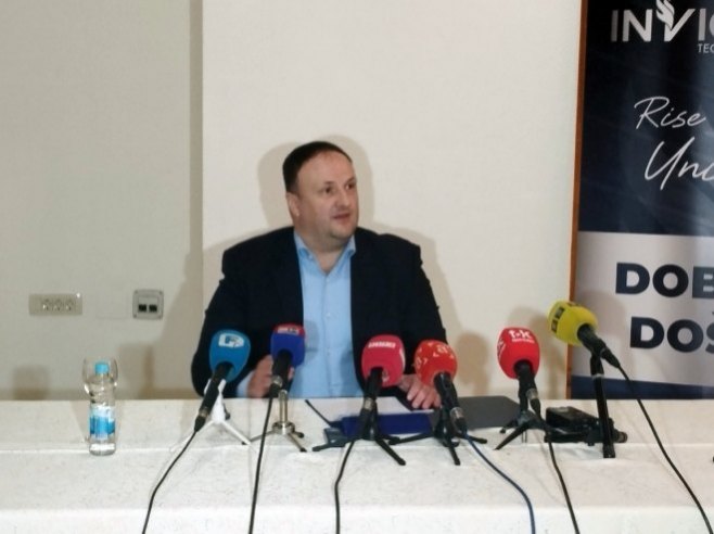 ТУЖИЋЕМО БАНКЕ: Након америчких санкција, затвара се Infinity International Group