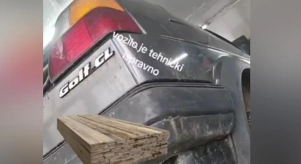 SAMO U BiH: Dovezao golf u servis, majstori ga digli i ostali šokirani (VIDEO)