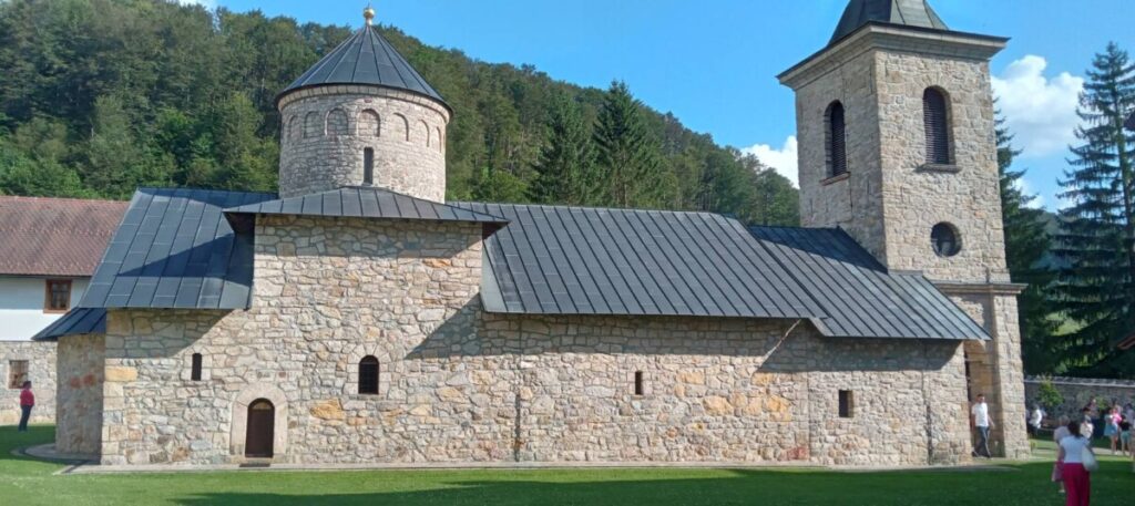 ČUVAR VJERE I ZMIJANJSKE TRADICIJE: Pogledajte kako izgleda Muzej manastira Gomionica (FOTO)