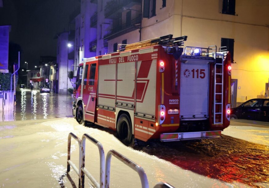 APOKALIPTIČNE SCENE U ITALIJI: Gradovi pod vodom, ima i mrtvih (VIDEO)