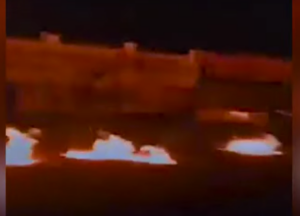 IZGORJELI DOK SU POKUŠAVALI POKUPITI GORIVO: Više od 140 ljudi stradalo ubog eksplozije cisterne u Nigeriji (VIDEO)