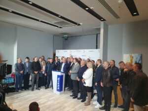 „ОТВОРЕНО РАДИЛИ ПРОТИВ СТРАНКЕ“ ПДП искључио Грмушу, Чекрлију и Докића