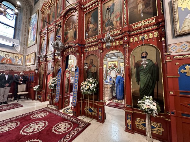 ПРВИ ПУТ У 142 ГОДИНЕ: Освештане иконе којима је украшен Саборни храм у Тузли