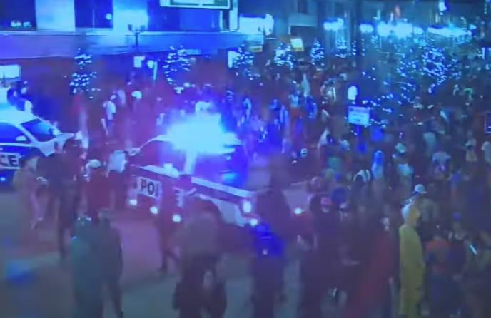 PROSLAVA „NOĆI VJEŠTICA“ U FLORIDI ZAVRŠENA MASAKROM: Dvoje mrtvih u masovnoj pucnjavi, više povrijeđenih (VIDEO)