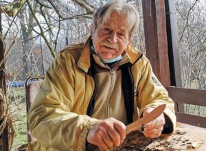 PRIRODNI LIJEK: Ljubivoje Ršumović podijelio porodični recept koji je naslijedio od djeda travara (FOTO)
