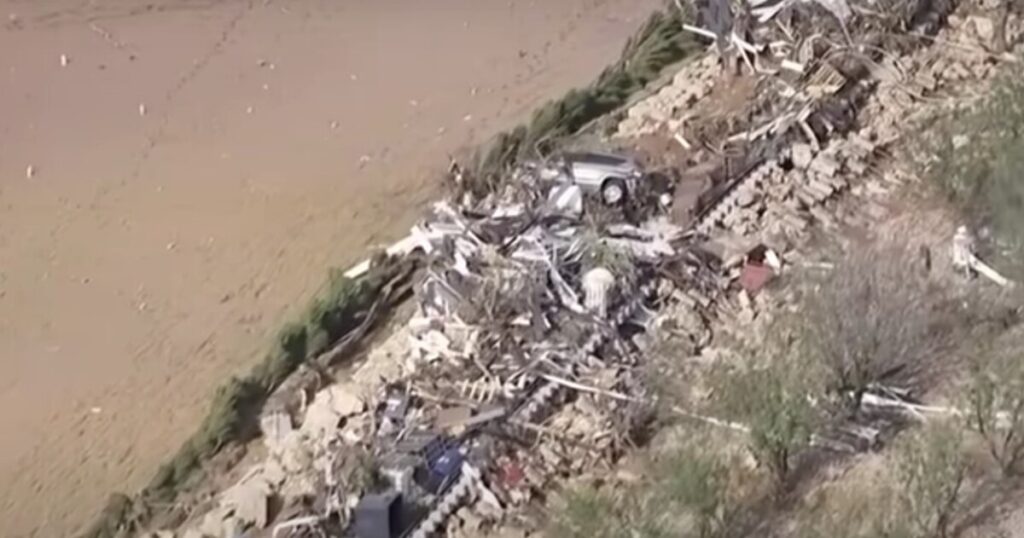 BROJ ŽRTAVA U ŠPANIJI DOSTIGAO 207: Nastavlja se potraga za nestalima u poplavama (VIDEO)