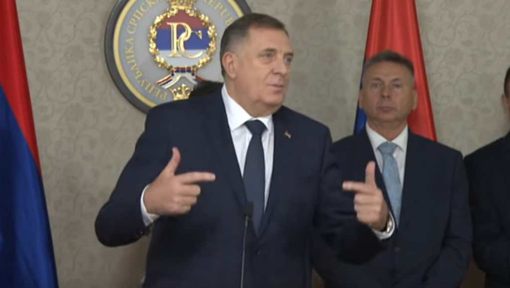 „NEMOJ, MAJSTORE, DA KRŠIŠ ZAKON“ Dodik kivan na glavnog tužioca Milanka Kajganića