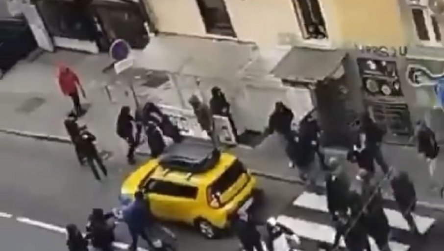 HAOS NA ULICAMA BEOGRADA: „Delije“ prebile navijače Štutgarta pred utakmicu Lige šampiona (VIDEO)