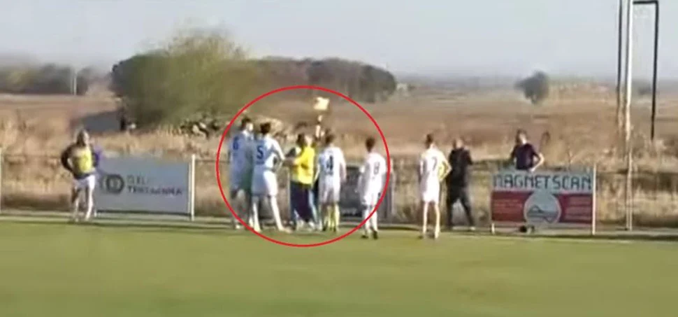 GOLMAN DAVIO SUDIJU: Skandal u srpskom fudbalu (VIDEO)