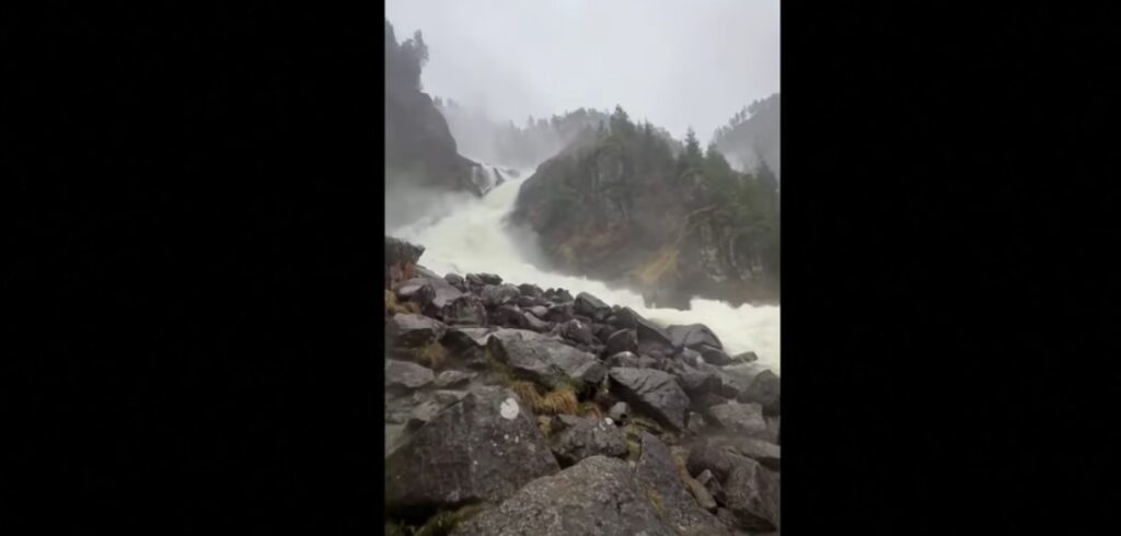 OLUJA „JAKOB“ OPUSTOŠILA NORVEŠKU: Aktiviran alarm za poplave i klizišta (VIDEO)