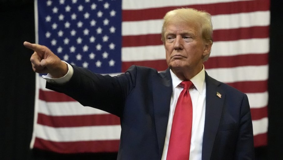 „OVO NIJE NAŠA BORBA“: Tramp poručio da SAD treba da se kloni sukoba u Siriji