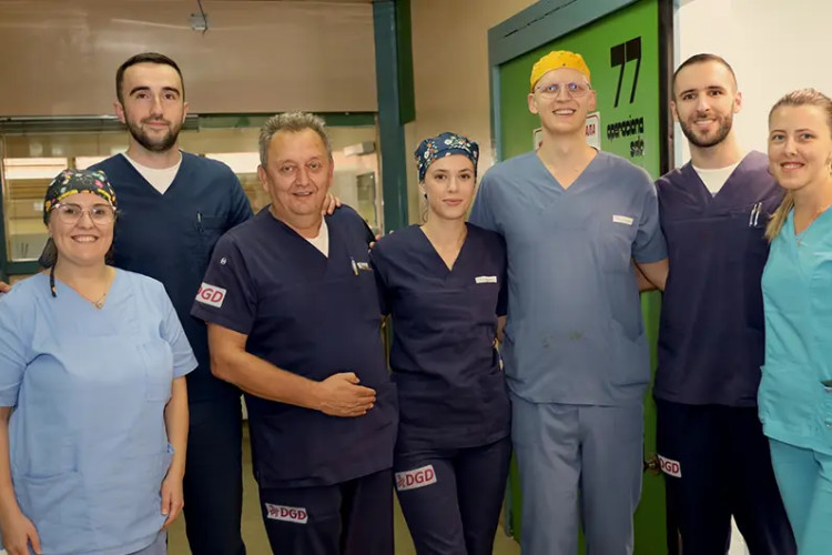 BEBA SE OPORAVLJA: Prvi put izvedena složena operacija u UKC-u kod novorođenčeta