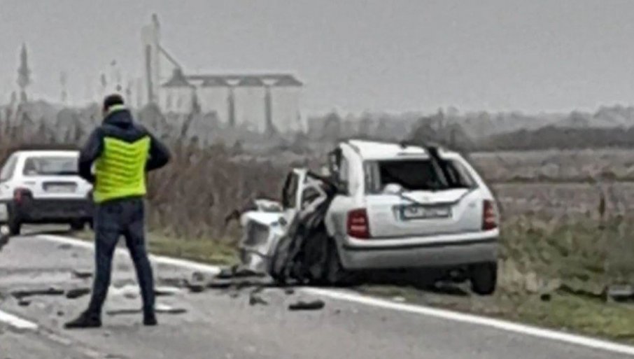 PRVA SLIKA SA MJESTA NESREĆE: Poginuli otac (35) i dvogodišnje dijete (FOTO)