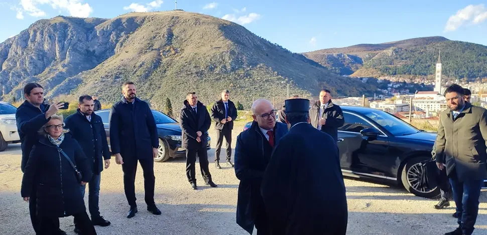 VUČEVIĆ: Nastavljamo podršku Srbima u BiH, zajedno ćemo obnoviti Hram u Mostaru