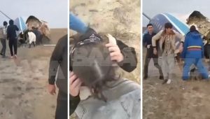 ЈАУЦИ И КРИЦИ ОДЗВАЊАЈУ ИЗ ОЛУПИНЕ: Објављен снимак срушеног авиона у Казахстану (УЗНЕМИРУЈУЋИ ВИДЕО)