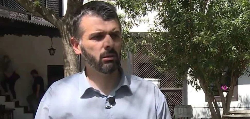 GOVORIO DA ĆE IH ZAKLATI I ZAPALITI IM KUĆU: Hodža iz Mostara osuđen zbog prijetnji smrću Srbinu i njegovoj porodici