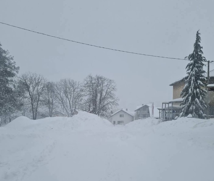 ИЗМЈЕРЕН МИНУС ЈУТРОС: Током дана нас очекују снијег и ниске температуре