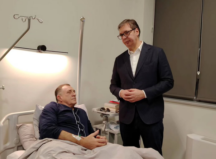 DODIK U BOLNICI: Posjetio ga Vučić pred sutrašnju operaciju (FOTO)